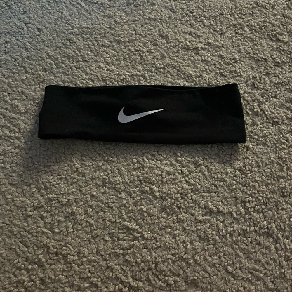 Nike headband